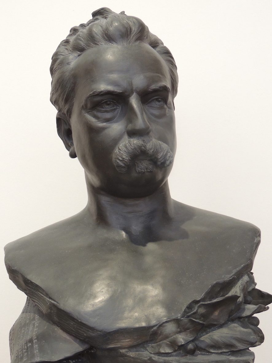 Guido%20Baccelli%27s%20bronze%20bust%20-%2009.JPG